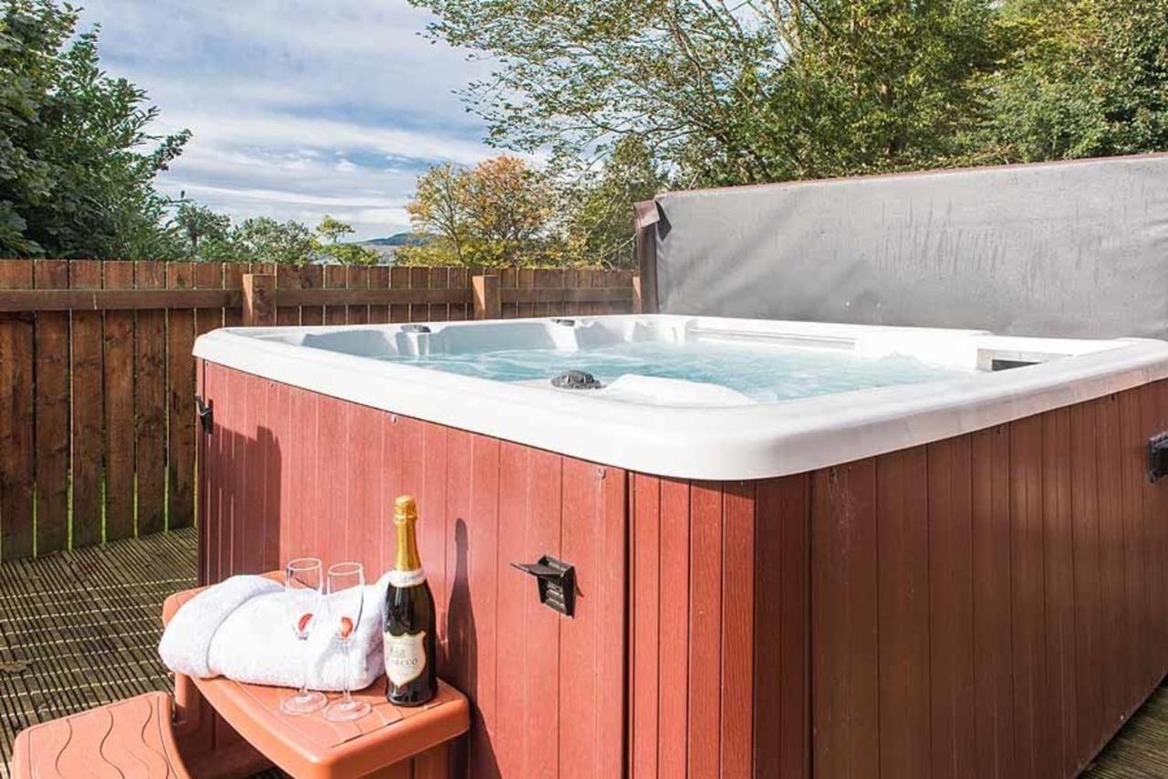 The Granary With Hot Tub Near Perth Perthshire Villa Forgandenny Esterno foto