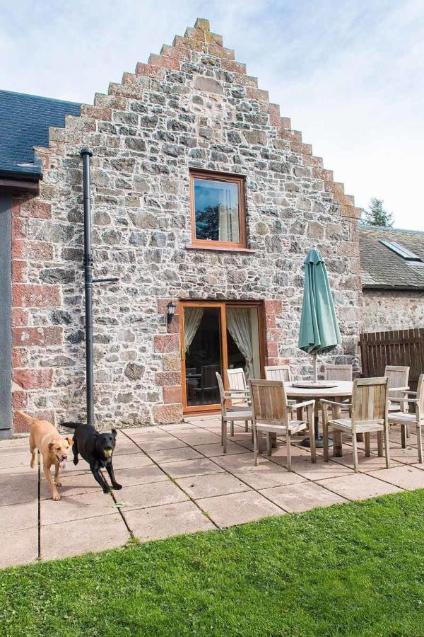 The Granary With Hot Tub Near Perth Perthshire Villa Forgandenny Esterno foto