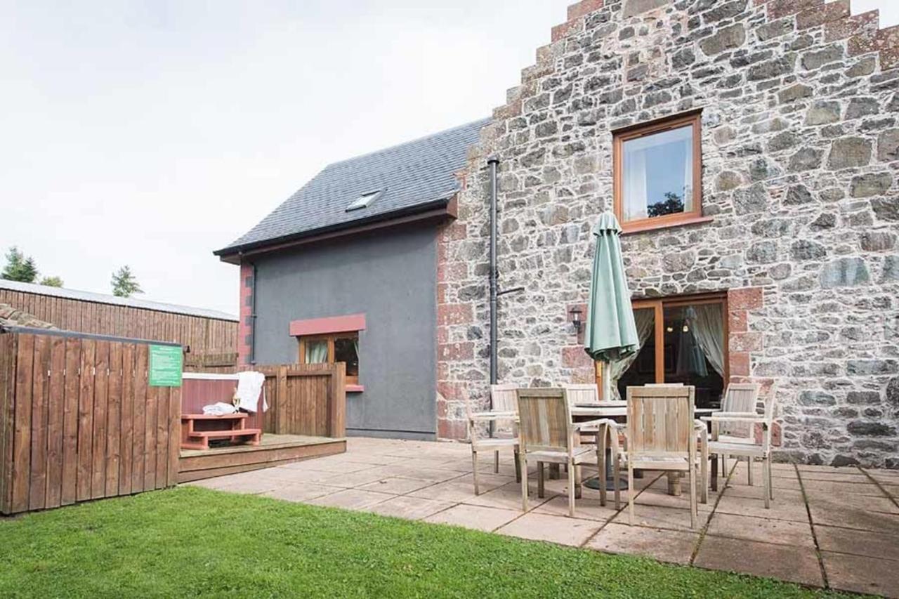 The Granary With Hot Tub Near Perth Perthshire Villa Forgandenny Esterno foto